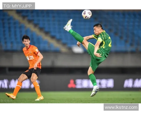 尼克斯与骑士对决诺瓦克的精彩表现引发球迷热议